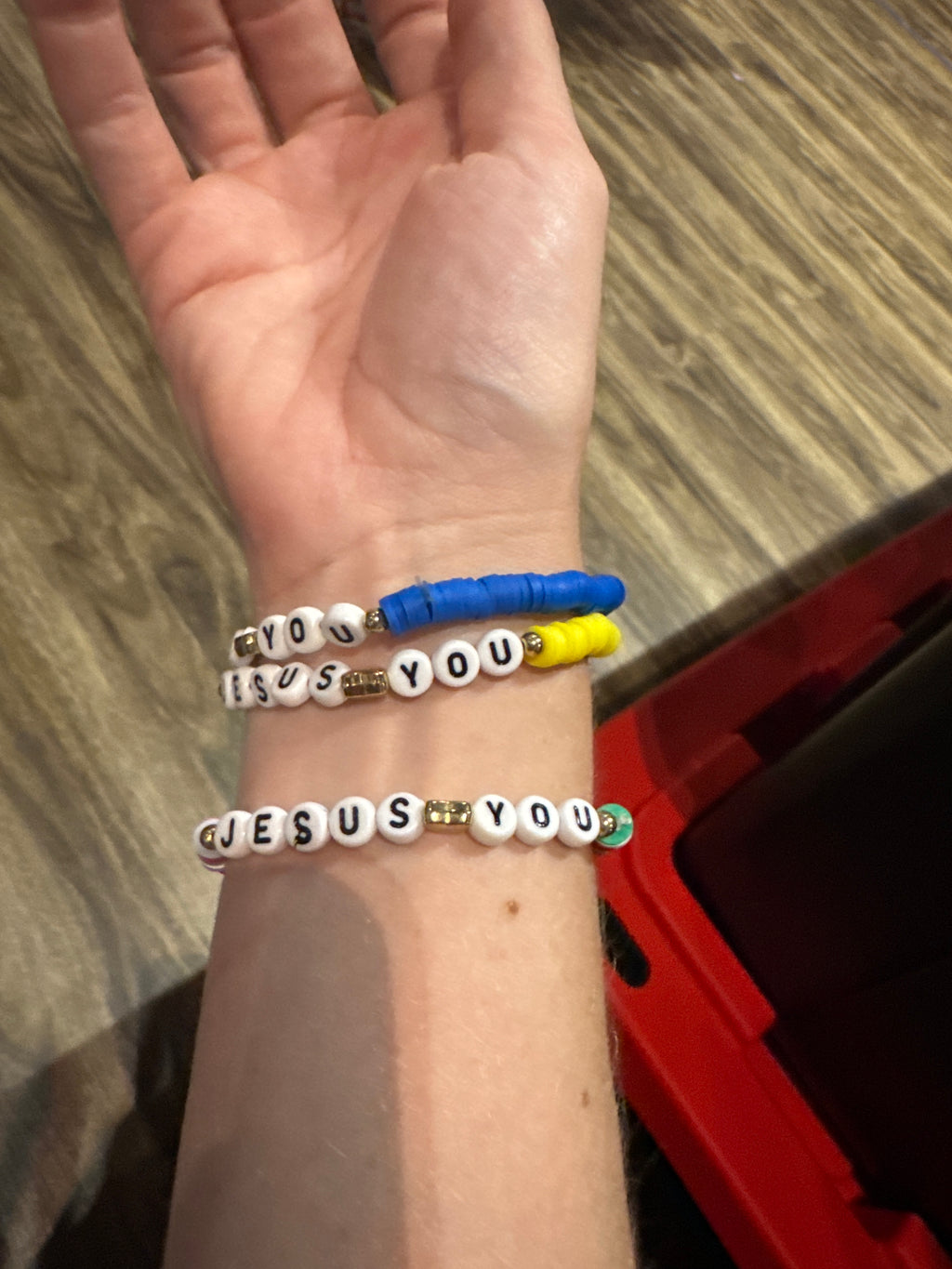 Jesus loves you braclet