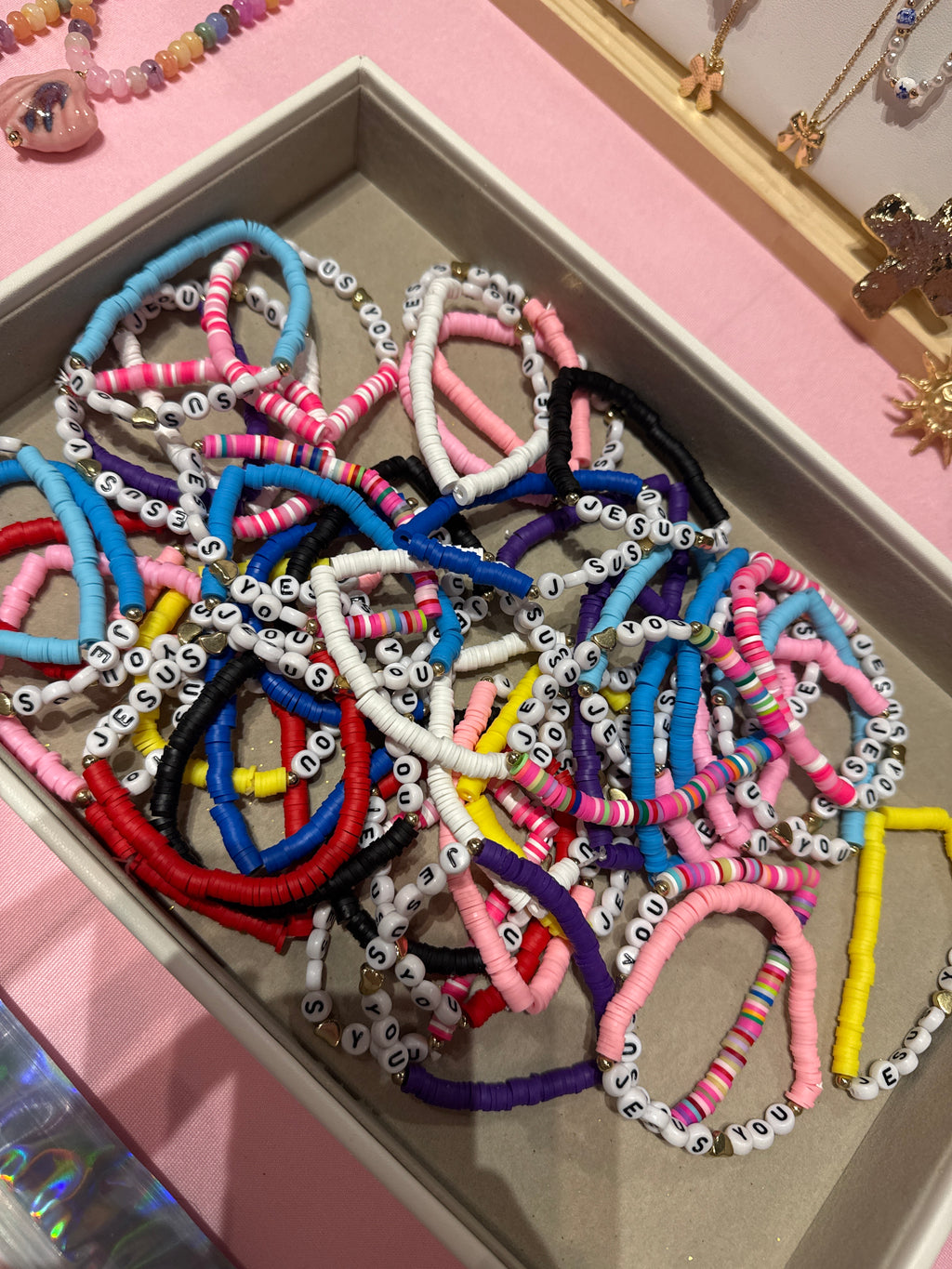 Jesus loves you braclet