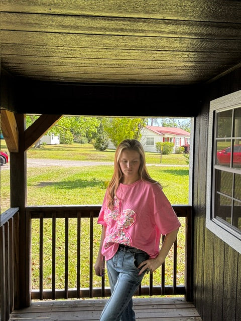 Daisy oversized floral patch graphic tee - women's boutique t-shirt - Pink Willow
