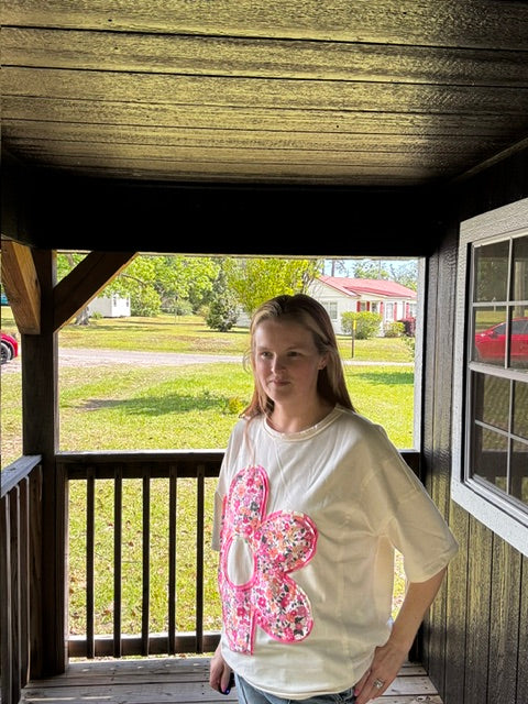 Daisy bold floral patch raw seam tee back view - Pink Willow
