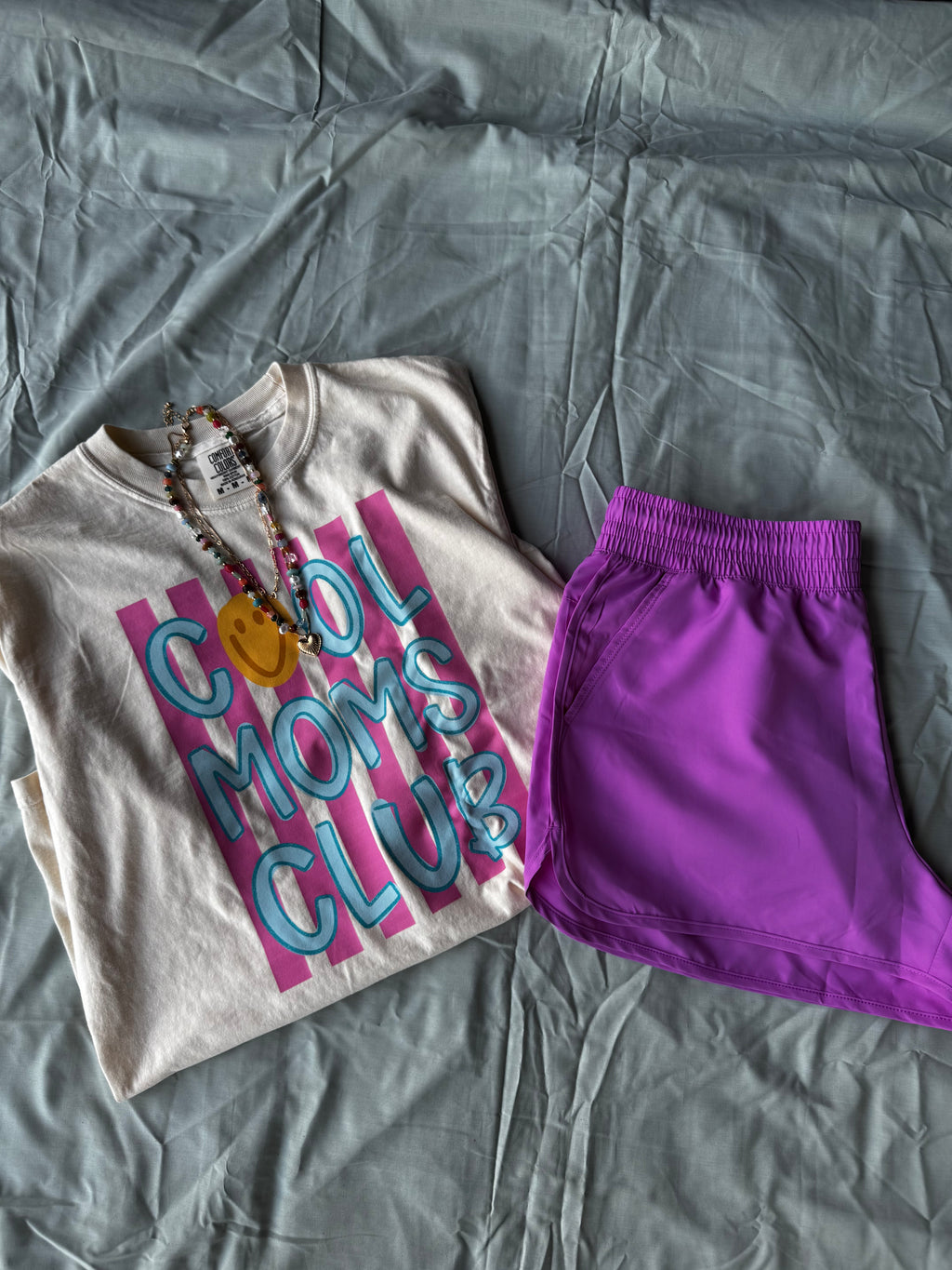 Mama graphic tee styled look - Pink Willow
